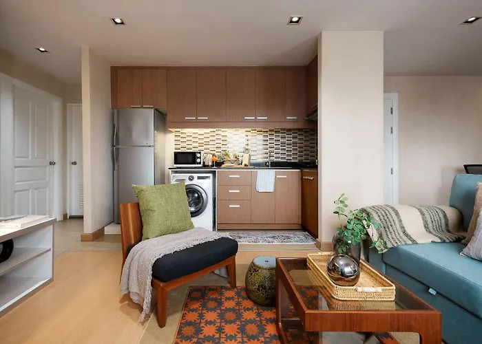 Wander Nana - Two-Bedroom Apartment With Park View Apartment *